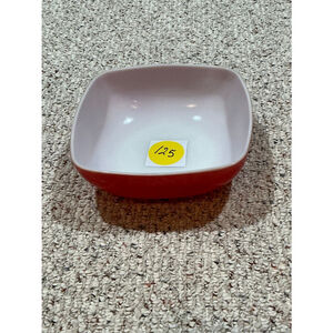 Vintage Pyrex Red Square Bowl 2 1/2 Qt